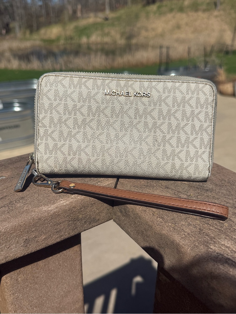 Michael Kors Ivory/Beige Signature Zip Wristlet with Gold Logo